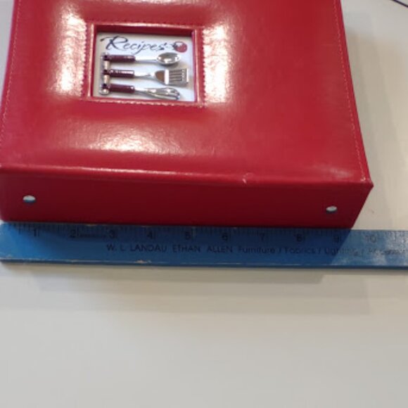 C. R.GIBSON KITCHEN KEEPER BINDER BONDED RED LEATHER RECIPE BOOK 9 X 9.5  NWOT - Picture 3 of 13